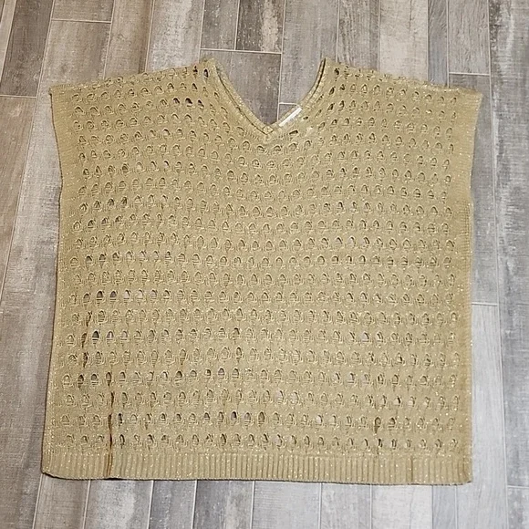 CW Classics brand Gold Tunic - Picture 6 of 9